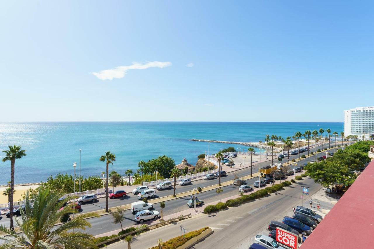Spacious Beachfront Flat With Sea Views And Private Indoor Parking Benalmádena Exterior foto