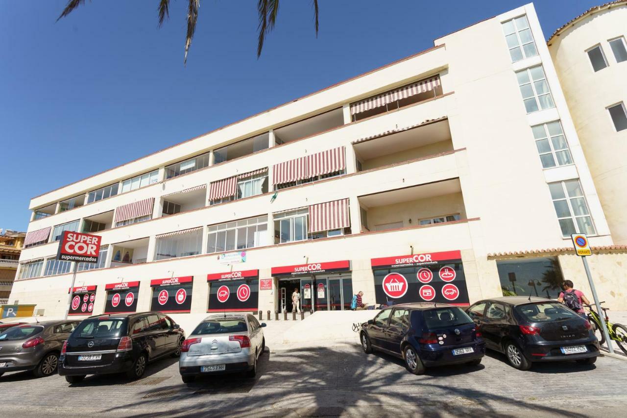 Spacious Beachfront Flat With Sea Views And Private Indoor Parking Benalmádena Exterior foto
